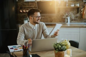 Cómo emprender sin dejar de trabajar: Construye tu negocio propio como Asesor Empresario de Seguros
